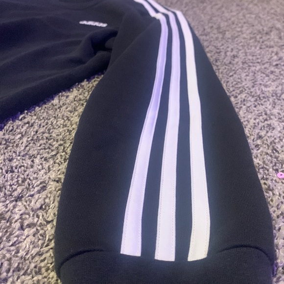 black adidas crewneck - Picture 6 of 6